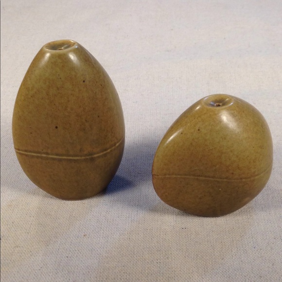 Japan Vintage Other - 🌈MCM🌈Olive Minimalist Salt & Pepper Shaker Set